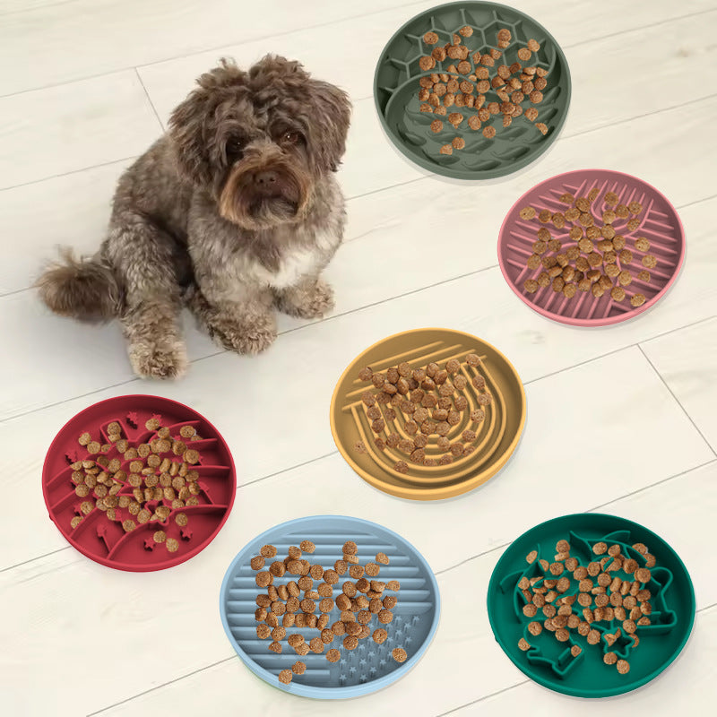 NNEDSZ Green Silicone Slow Feeder Bowl for Dogs - Anti-Choking Christmas-Themed Lick Mat